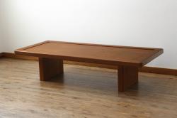 ペイント家具　すっきりとしたフォルムが美しいカフェテーブル(ラウンドテーブル、サイドテーブル)