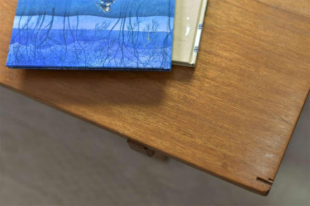 レトロ家具　昭和レトロ　木の明るい色味が優しげな裁ち板(ローテーブル)