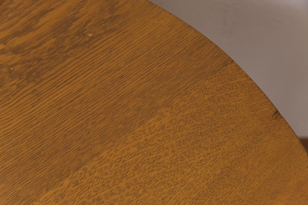 アンティーク家具　昭和中期　ナラ材　素朴で温もり溢れるコーヒーテーブル(ラウンドテーブル、花台)