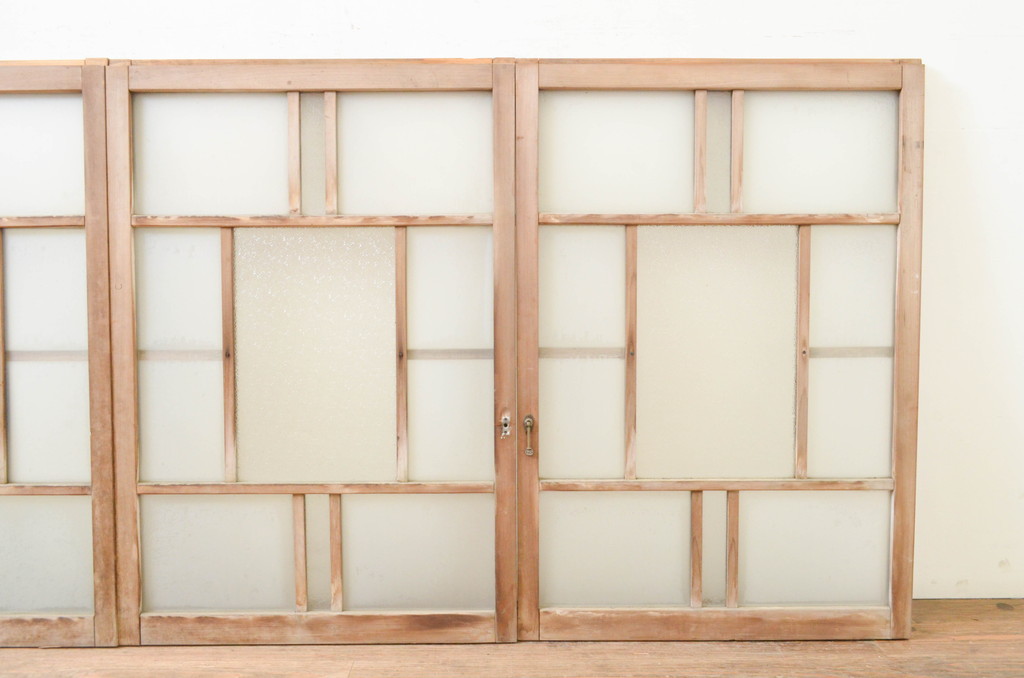 アンティーク建具　大正ロマン　どこか懐かしい雰囲気漂うガラス窓4枚セット(引き戸、ガラス戸)(R-071268)