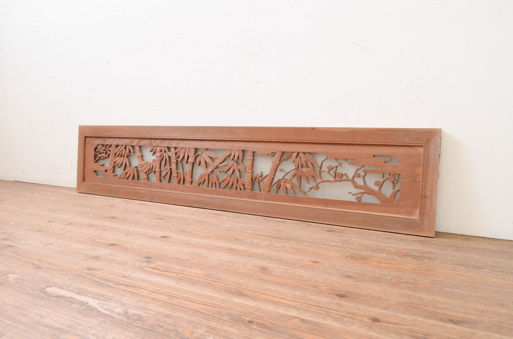 アンティーク建具　片面ガラス　吉祥の象徴とされる松竹梅の彫刻欄間1枚(明り取り、明かり取り)(R-071537)