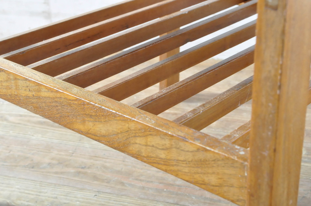 イギリスビンテージ　オーク材　シンプルなデザインが魅力のローテーブル(サイドテーブル、コーヒーテーブル、ヴィンテージ、英国)(R-065664)
