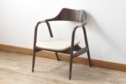 中古　maruni(マルニ木工)　KENT-COURT(ケントコート)　洗練された佇まいが美しいアームチェア2脚セット(ラウンジチェア、一人掛け、椅子)(R-062408)