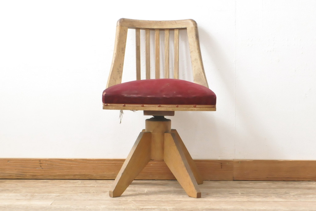 和製アンティーク　昭和中期　ナラ材　柔らかな雰囲気でかわいらしいドクターチェア(回転椅子)(R-055207)