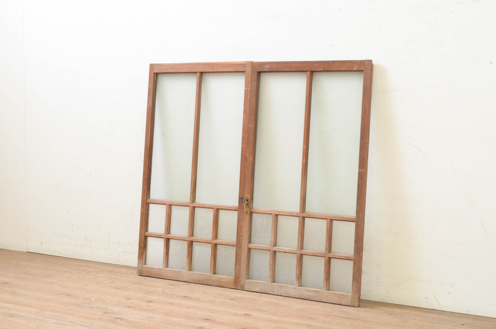 アンティーク建具　大正ロマン　レトロな空間作りにおすすめなガラス窓2枚セット(引き戸、ガラス戸)(R-070994)
