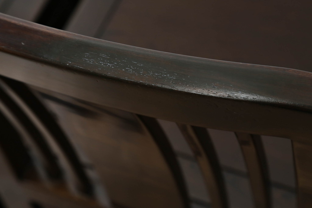 中古　鉄刀木(タガヤサン)　キャスター付き　美しい杢目が目を惹く収納付き板座チェア4脚セット(ダイニングチェア、回転チェア、椅子、イス)(R-073329)
