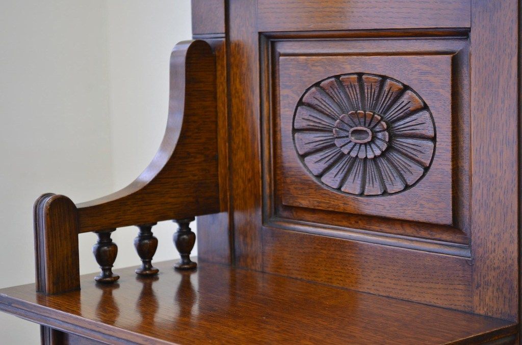 ヴィンテージ家具　イギリスビンテージ 上質なオーク材のミラーバックサイドボード(キャビネット)