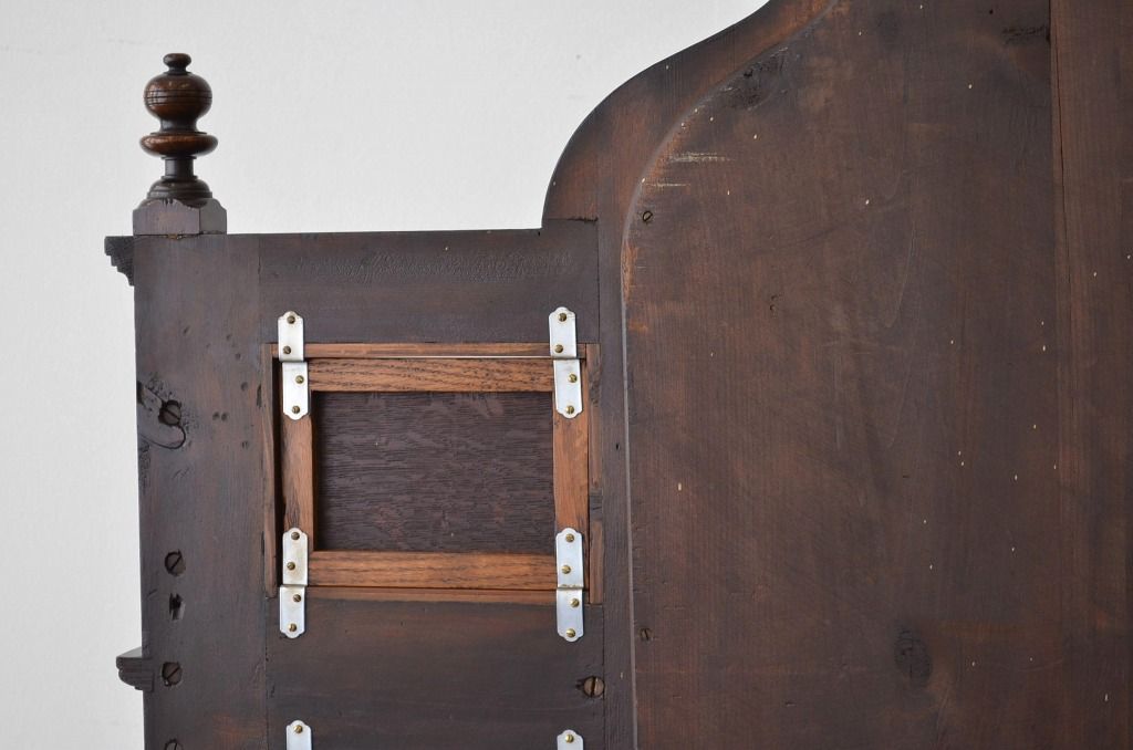 ヴィンテージ家具　イギリスビンテージ 上質なオーク材のミラーバックサイドボード(キャビネット)