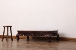 レトロ家具　昭和レトロ　古い唐木の彫刻座卓(テーブル)