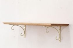 アンティーク家具　昭和初期　漆塗り　銀色の引手が個性的な鉄脚付きローボード(収納棚、リビングボード)