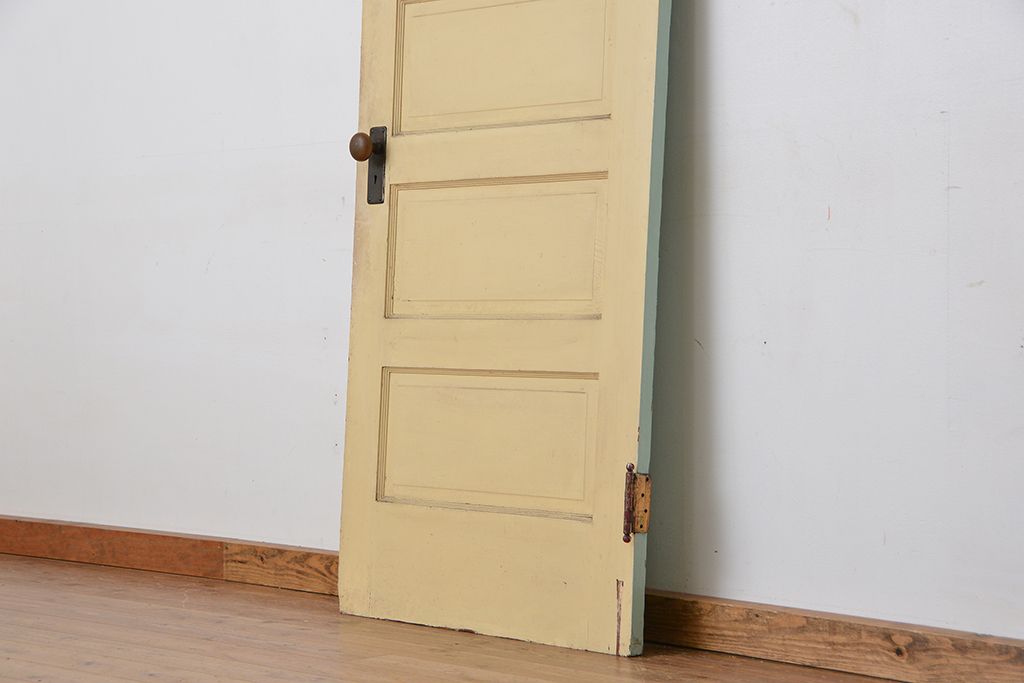 アンティーク　古い洋館の上質で重厚なドア1(扉)