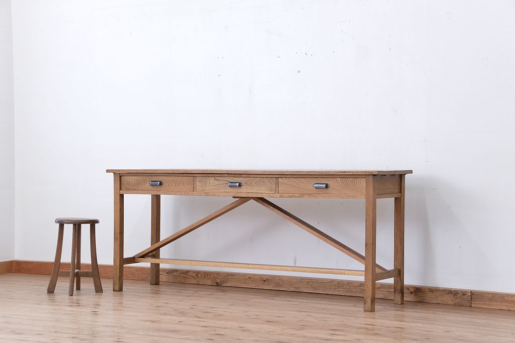 アンティーク家具　アンティーク　両面引き出し!古い木の横長作業台(机・テーブル)