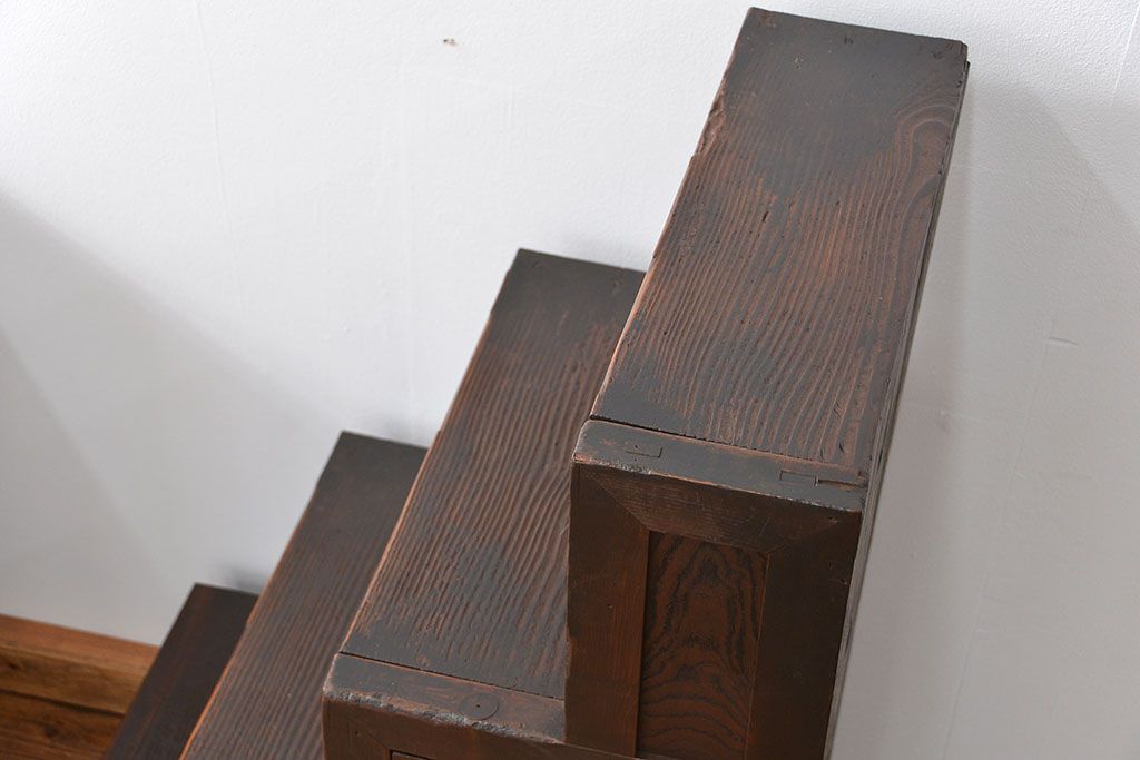アンティーク家具　古民具・骨董 小振りで上品な二段重ね階段箪笥(箱階段、時代箪笥)