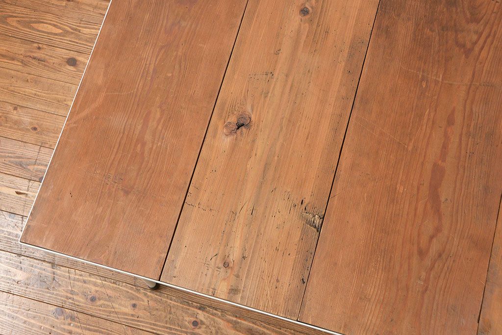 アンティーク家具　アンティーク 古材天板の鉄枠付き 大きな鉄脚テーブル(2)(作業台・デスク・陳列台・机)