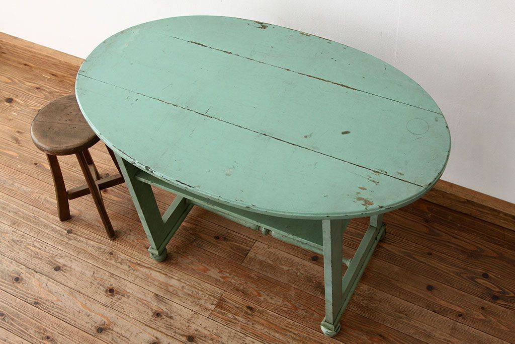 アンティーク家具　アンティーク　ナラ無垢材のペイントテーブル(カフェテーブル、コーヒーテーブル、サイドテーブル)