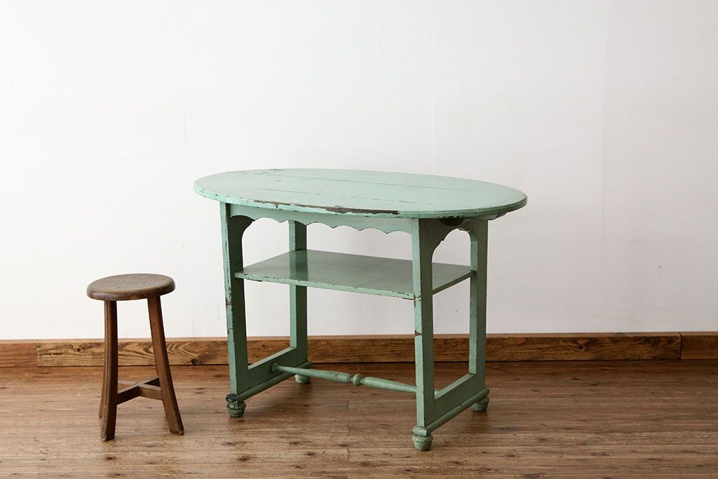 アンティーク家具　アンティーク　ナラ無垢材のペイントテーブル(カフェテーブル、コーヒーテーブル、サイドテーブル)