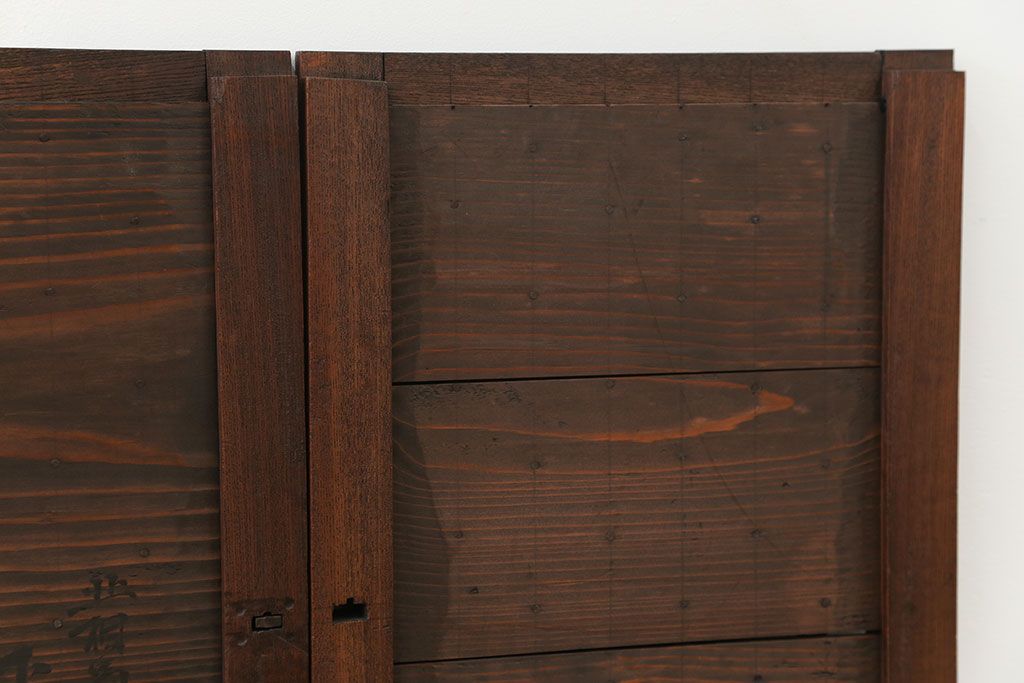 古民具・骨董　欅枠、欅桟の上質な格子板戸　2枚セット(3)