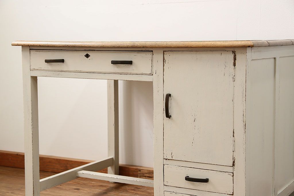 アンティーク家具　アンティークペイント　古いナラ材のかわいい片袖机　(テーブル、デスク、在宅ワーク、在宅用)