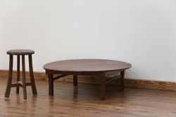 レトロ家具　昭和レトロ 古い栓材の丸型ちゃぶ台 (テーブル、机)