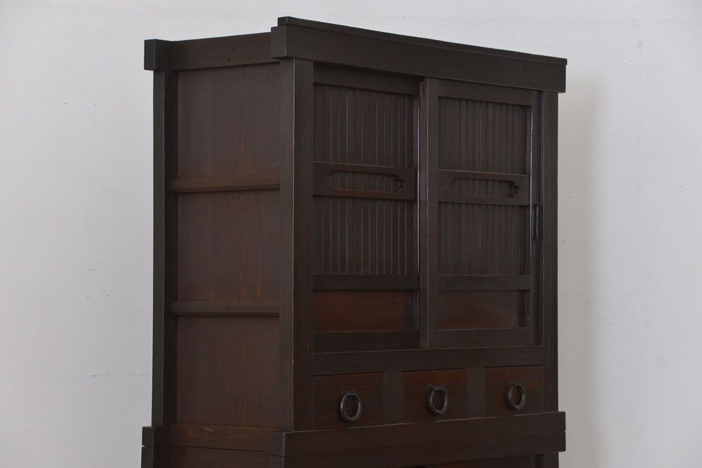 アンティーク家具　古民具・骨董 シンプルでモダンな三尺水屋箪笥(食器棚、収納棚)