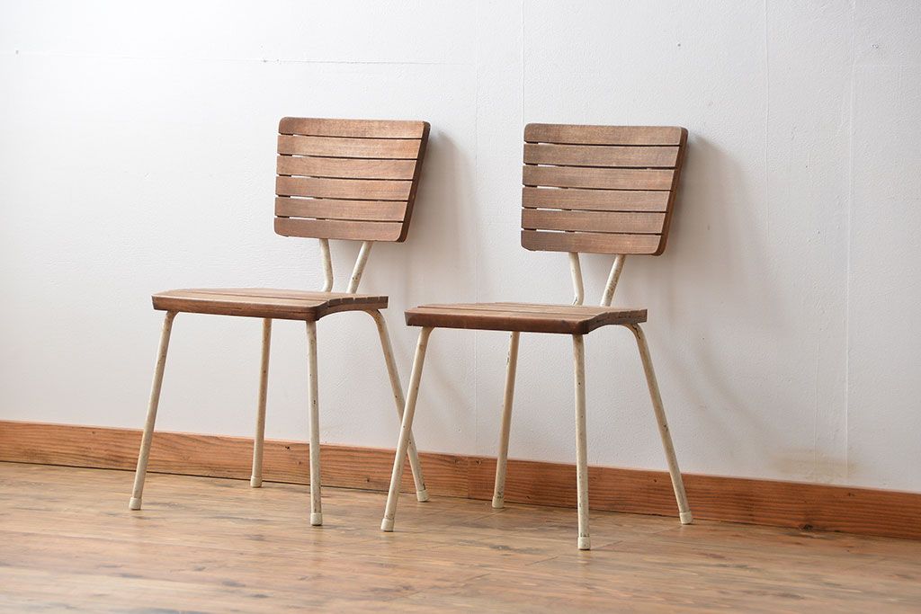 アンティーク家具　イギリスアンティーク ペンキのはげたガーデンチェア2脚セット(1)(椅子、イス)