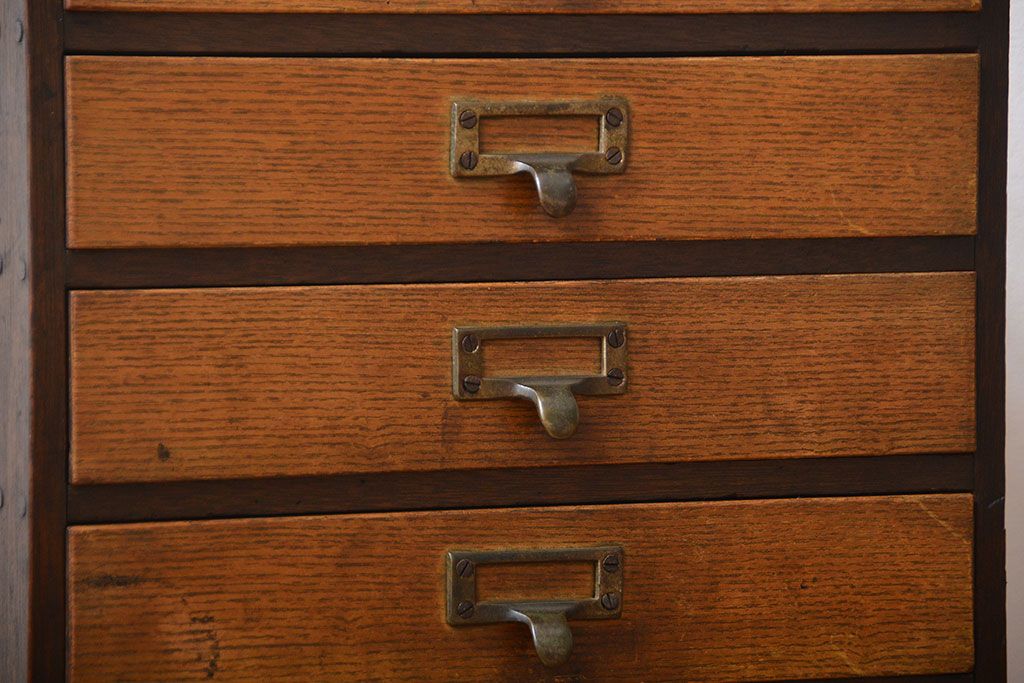 レトロ家具　昭和レトロ　古い木製のかわいい小引き出し