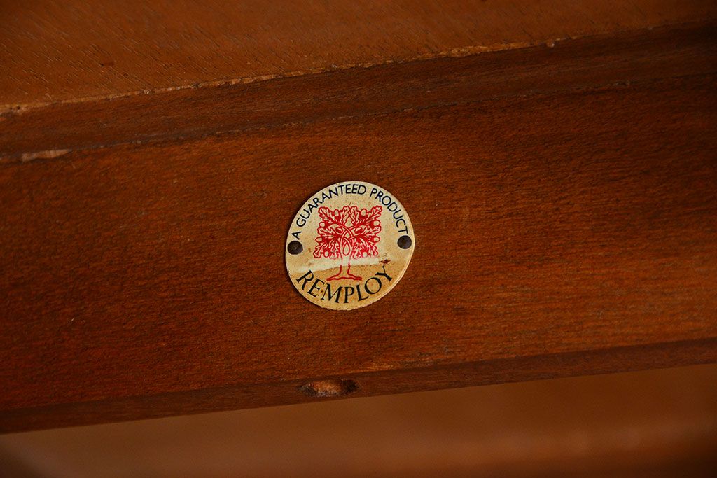 アンティーク家具　イギリスアンティーク　remploy社　ウォールナット材のネストテーブル