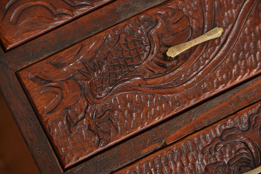 アンティーク家具　古民具・骨董　龍の彫刻!和の雰囲気溢れる古い木製小引き出し