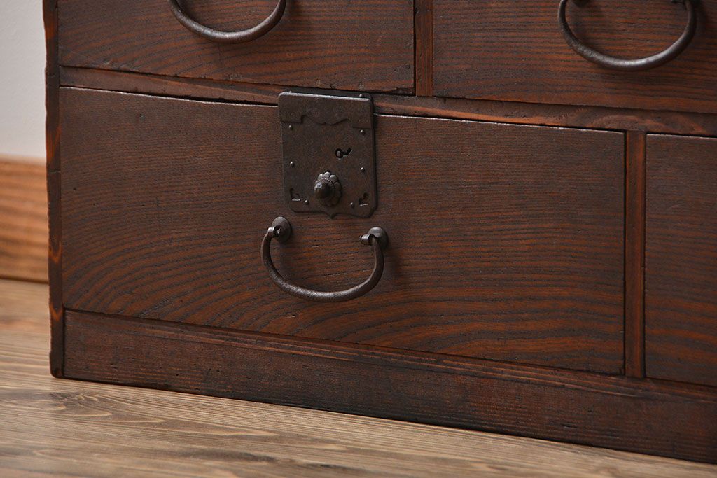 アンティーク家具　古民具・骨董　前板欅材の上質なアンティーク薬箪笥