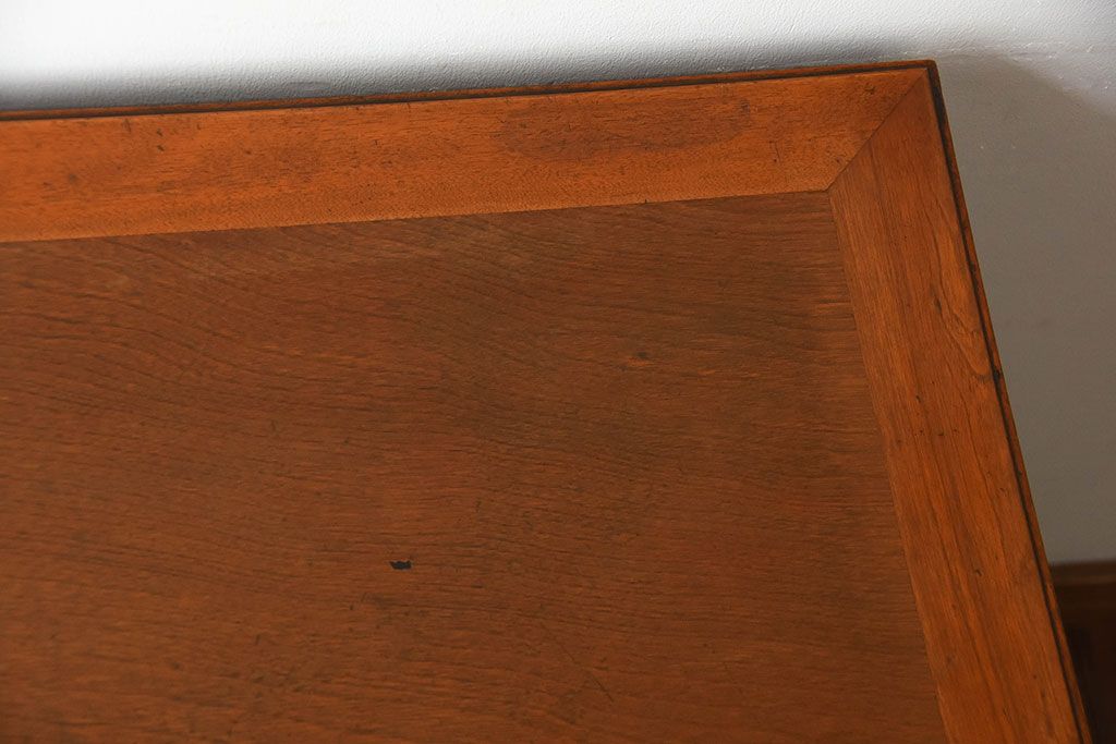 レトロ家具　和製アンティーク　シンプルで小ぶりな昭和レトロスタイルのアンティーク片袖机(デスク)