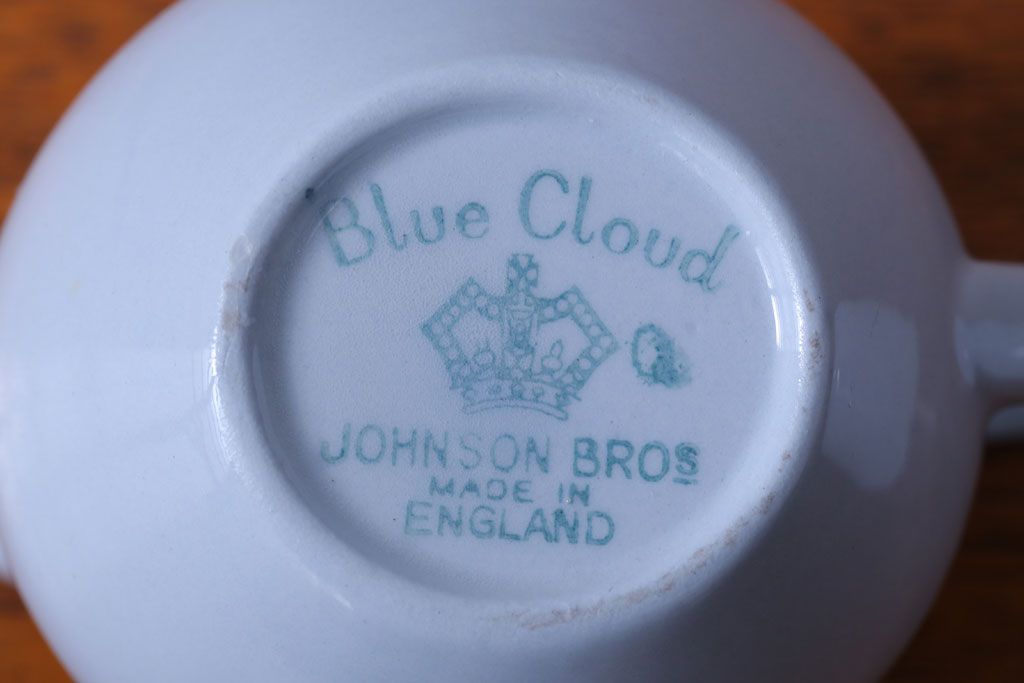 イギリスビンテージ　JOHNSON BROTHERS(ジョンソン・ブラザーズ)BLUE CLOUD(ブルークラウド)シリーズ　ポット・シュガー・クリーマー3点(洋食器)
