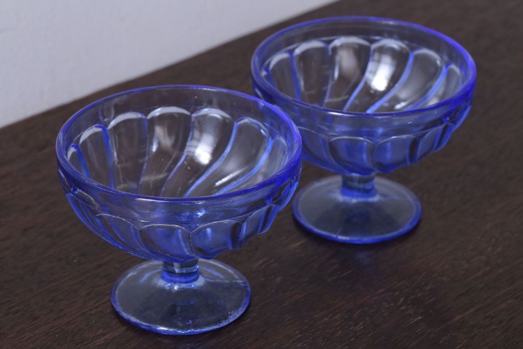 アンティーク雑貨　和製アンティーク　昭和レトロな氷コップ2個セット(プレスガラス)