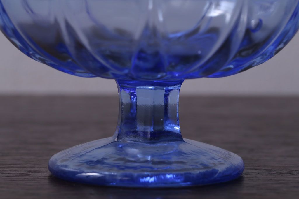 アンティーク雑貨　和製アンティーク　レトロな氷コップ(プレスガラス)