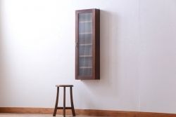 アンティーク家具　アンティーク　モールガラス入り!古い木製のお洒落な縦型壁掛け戸棚(2)