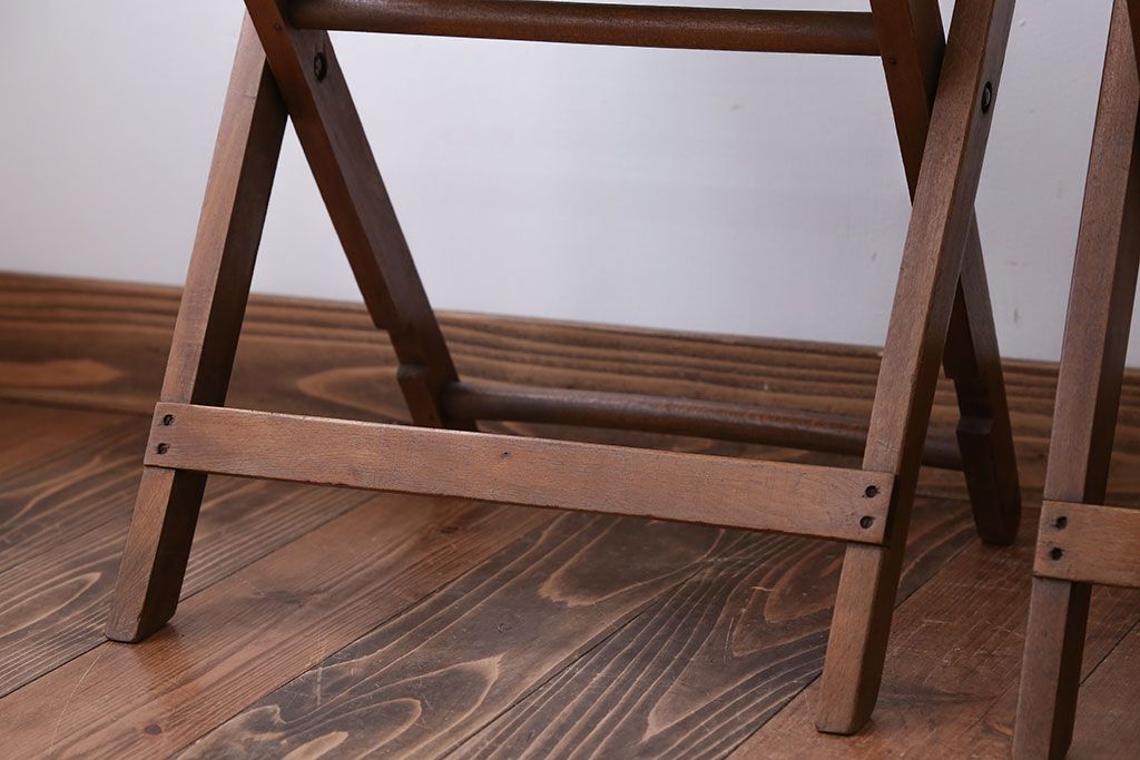 アンティーク家具　イギリスアンティーク　古い木製のフォールディングチェア2脚セット(1)