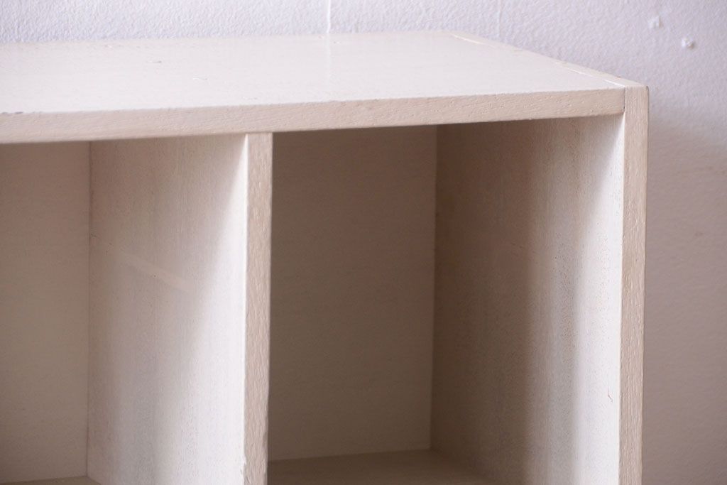 アンティーク家具　アンティーク　オリジナルペイント!白ペンキの古いマス目棚