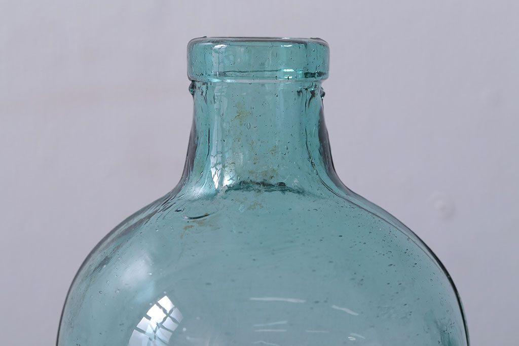 アンティーク雑貨　昭和レトロ　青色ガラス瓶4本セット(ビン)