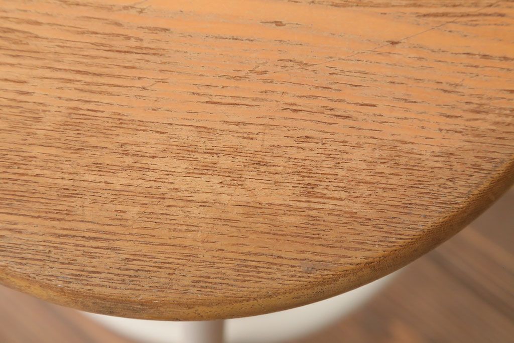 ヴィンテージ家具　ビンテージ　アイボリーペイント鉄脚の丸スツール2脚セット(椅子、チェア)(1)