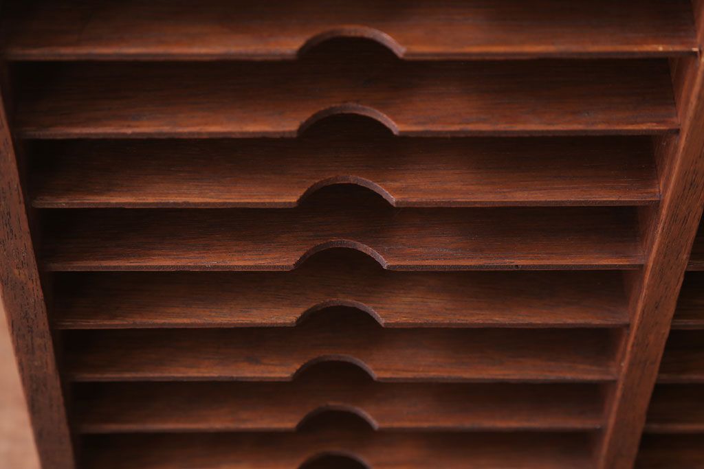 レトロ家具　昭和レトロ　古い木製の小ぶりなアンティーク書類ケース(カルテケース)