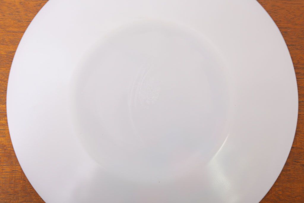 アンティーク雑貨　イギリスビンテージ　JAJ　パイレックス　Cottage Rose(コテージ ローズ)シリーズ　ミルクガラスのプレート3枚セット(洋食器)