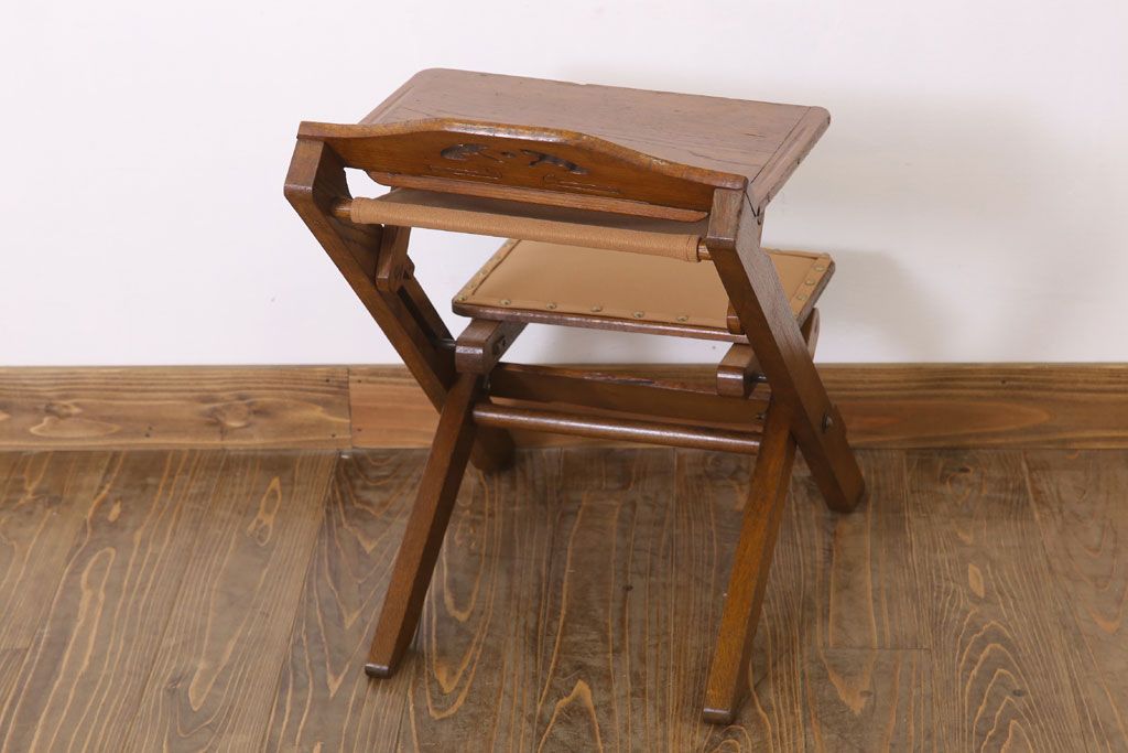 アンティーク家具　和製アンティーク　古い木製の折り畳み学習机