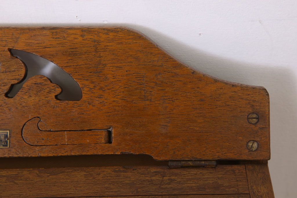 アンティーク家具　和製アンティーク　古い木製のリーディングデスク(折りたたみ式学習机)(1)