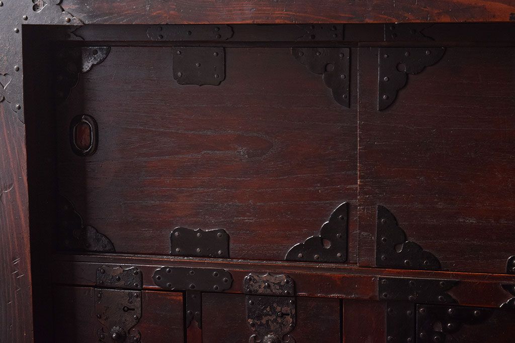 アンティーク家具　【K様売約済み】古民具・骨董　江戸期　凝った造りの米沢車箪笥