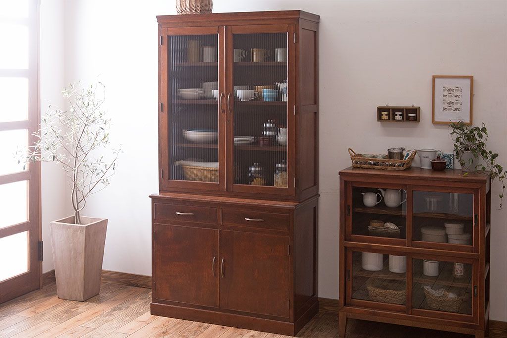 レトロ家具 昭和レトロ シンプルな木製カップボード(食器棚)(2