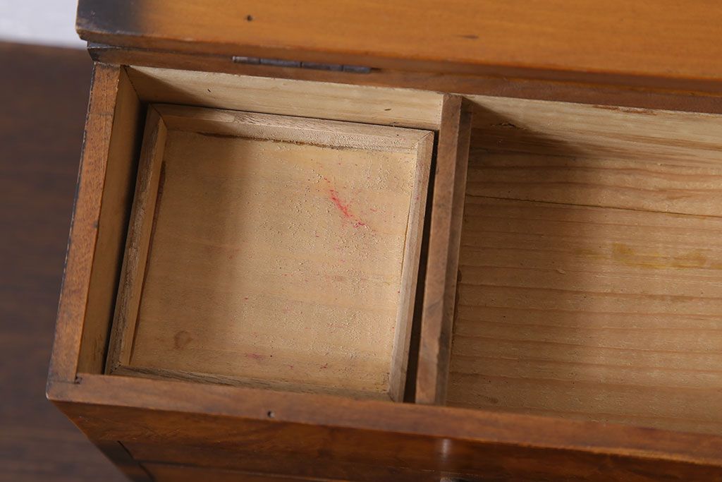 アンティーク雑貨　古い木製のレトロなアンティーク裁縫箱(小引き出し)(2)