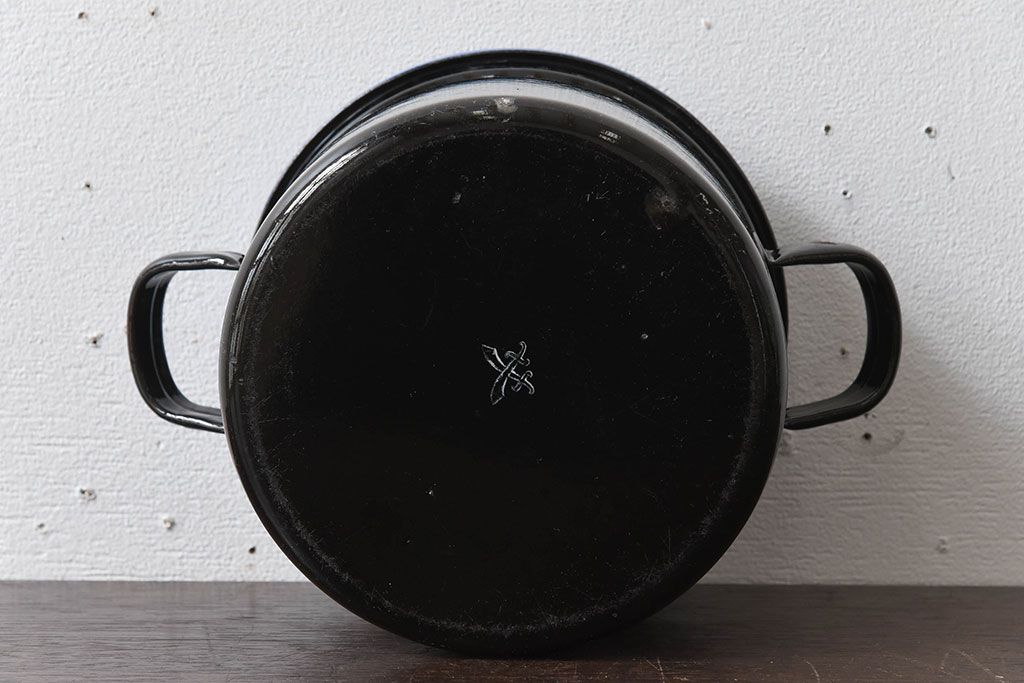 アンティーク雑貨　ヨーロッパビンテージ　ホーロー(琺瑯)　両手鍋(1)