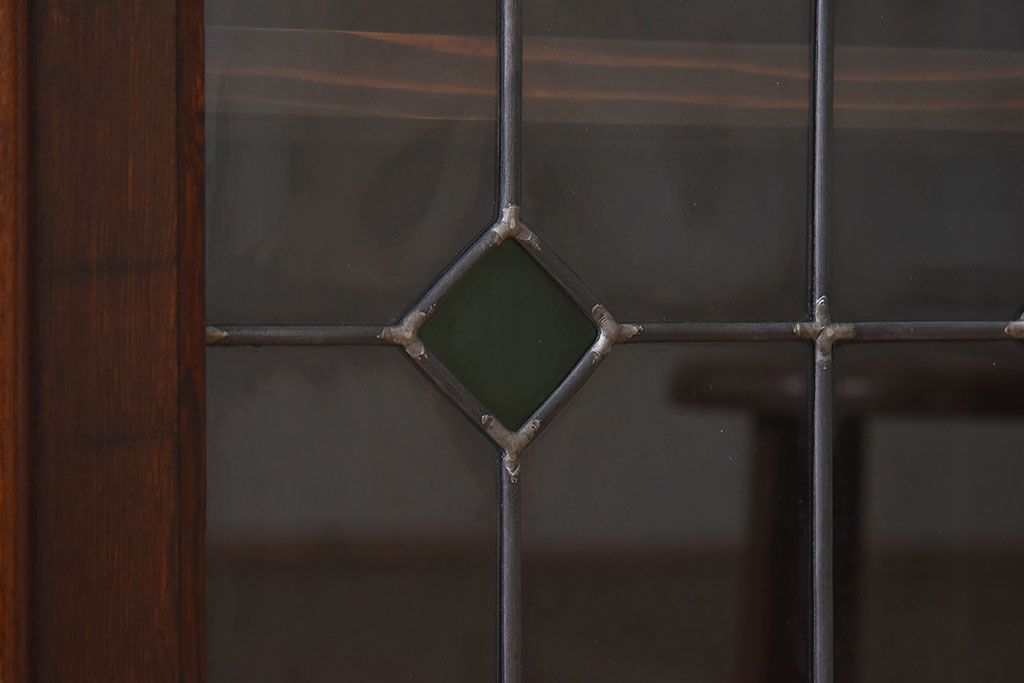 アンティーク家具　ラフジュ工房オリジナルステンドグラス　ナラ材製　脚付き　ステンドグラス扉のアンティークキャビネット