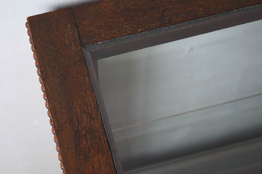 アンティーク家具　脚付き!小ぶりな木製アンティークガラスケース(ショーケース)(2)