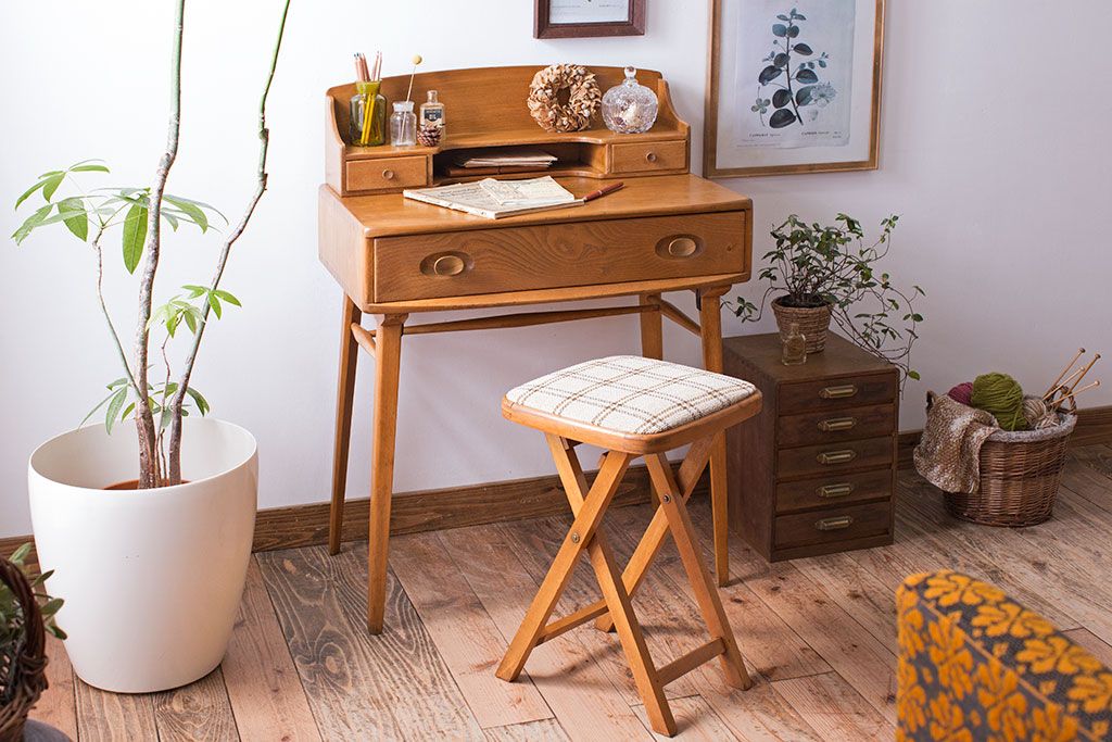 ヴィンテージ家具　イギリス　ERCOL(アーコール)　ビンテージ　サイドデスク