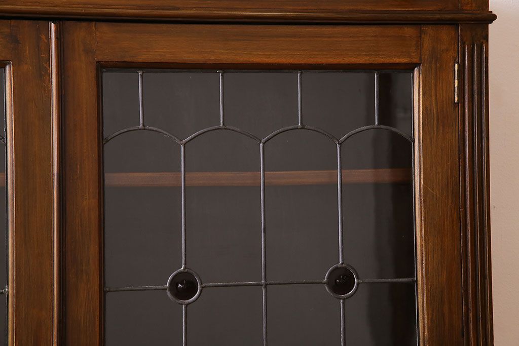 アンティーク家具　イギリスアンティーク　ステンドグラスが美しいモダンなブックケース(本棚)